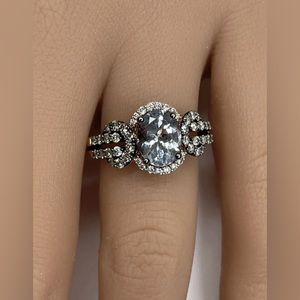 14kt gold aquamarine and diamond ring